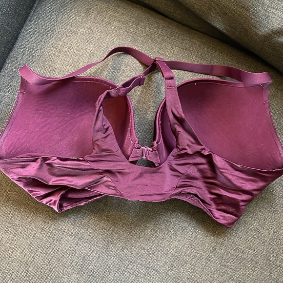 VS Push-up Bra - Picture 2 of 3